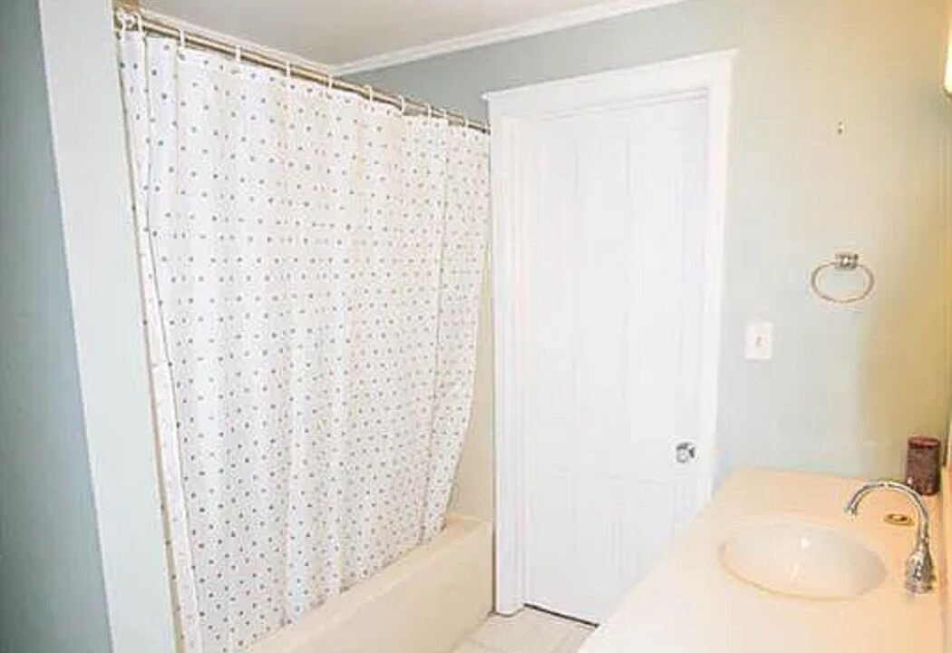 Photo of Bathroom in Melrose Park