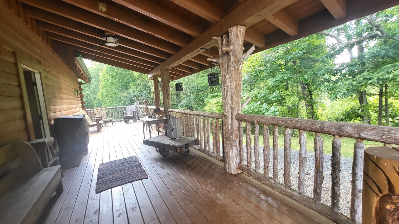Photo of Patio Balcony in Austinville