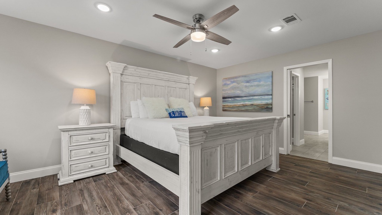 Photo of Bedroom in Crystal Shores