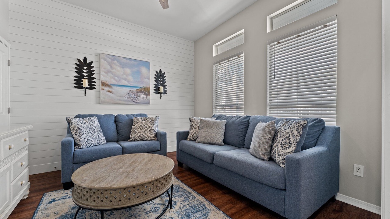 Photo of Livingroom in Crystal Shores