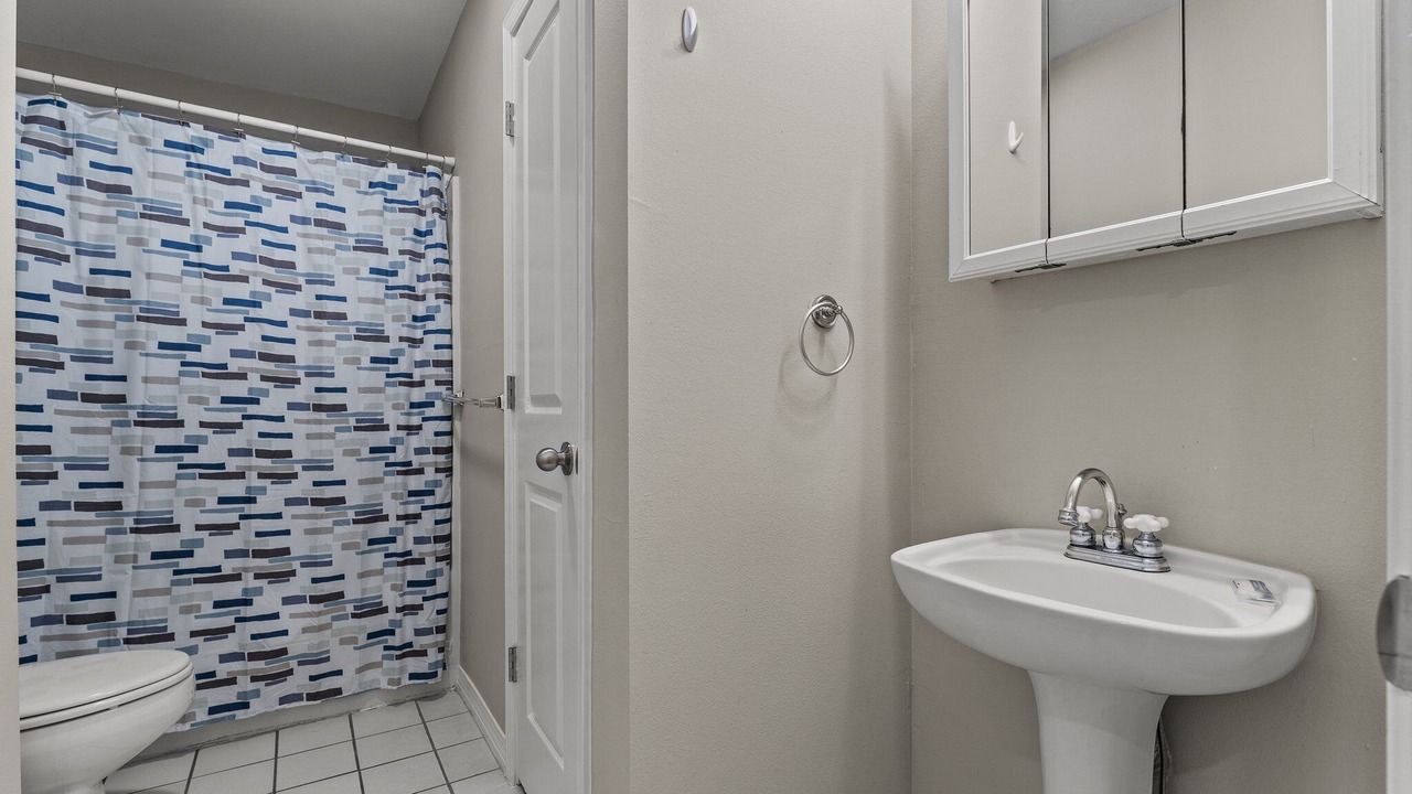 Photo of Bathroom in Crystal Shores