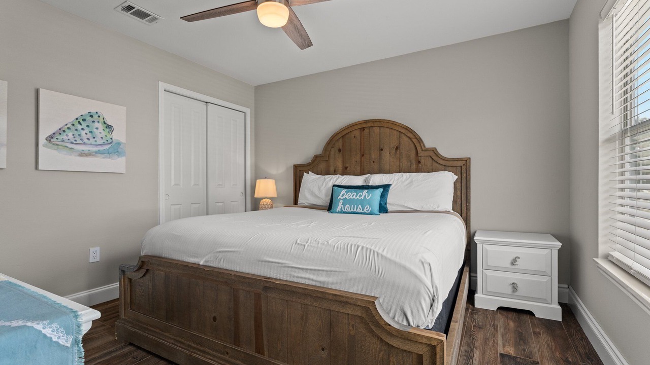 Photo of Bedroom in Crystal Shores