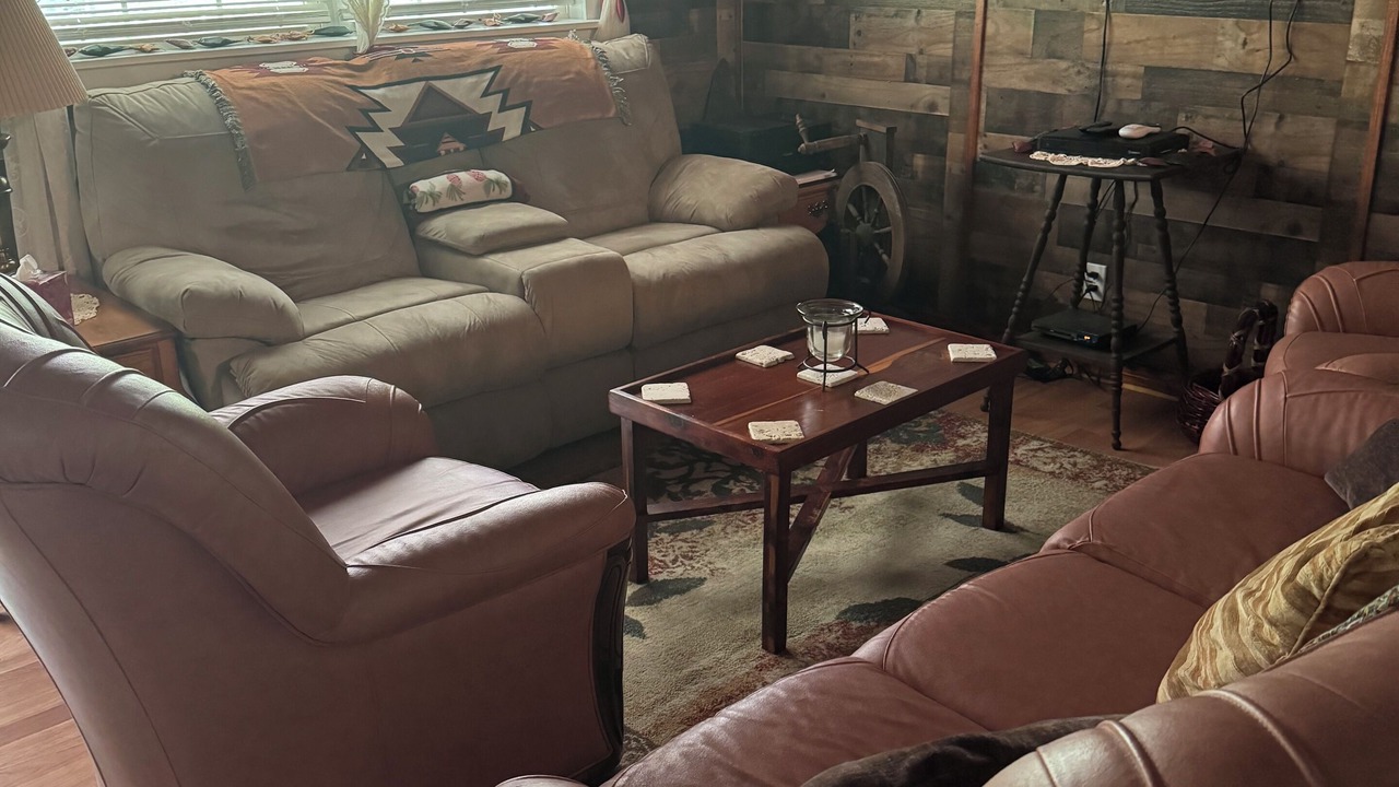 Photo of Livingroom in Luray