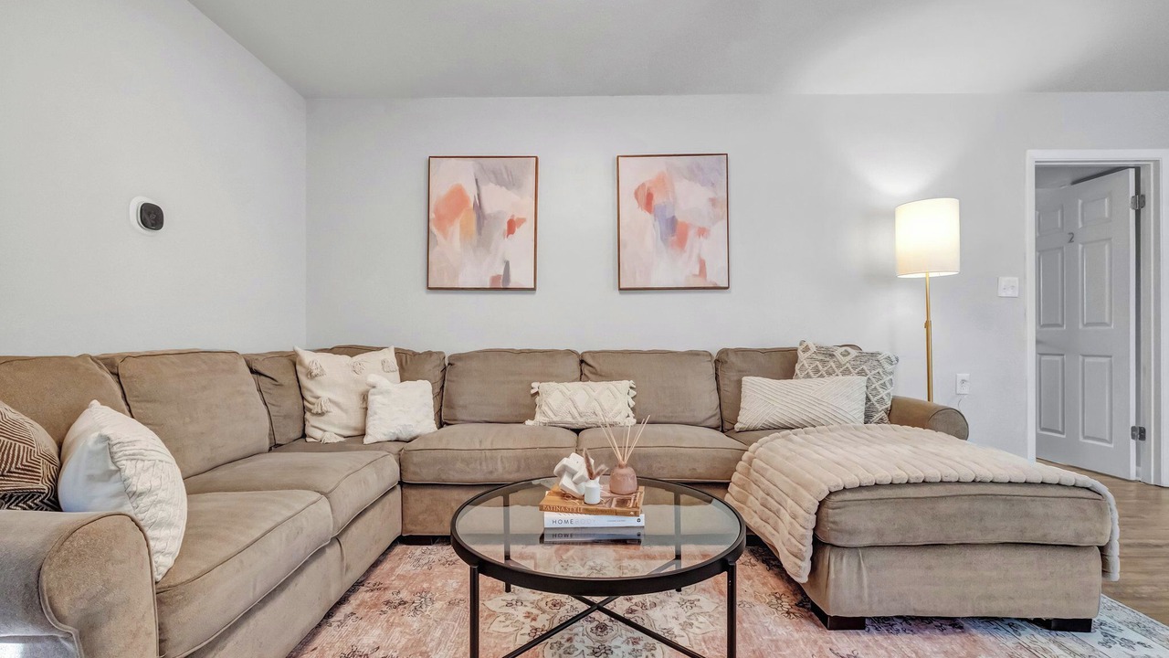 Photo of Livingroom in Tallahassee