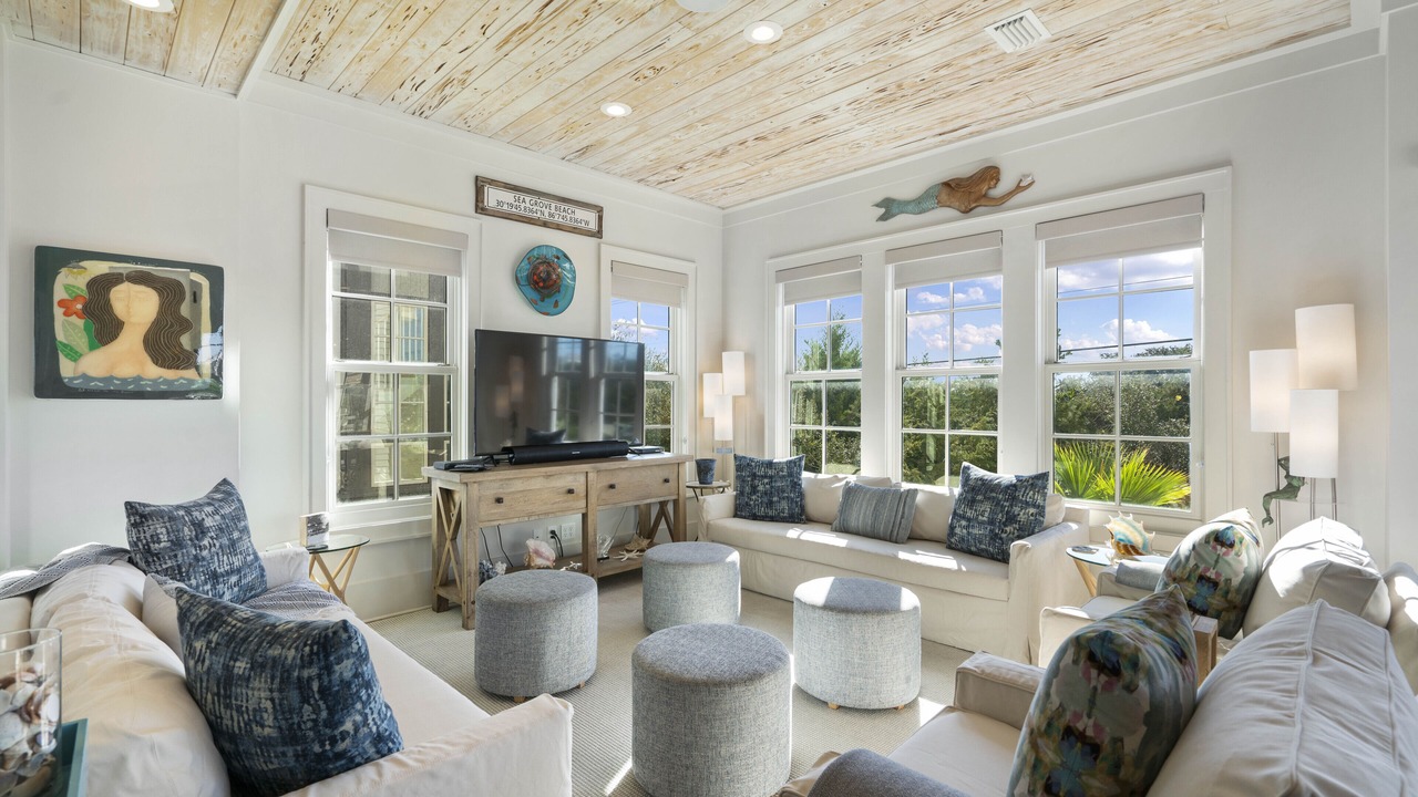 Photo of Livingroom in SeaNest Village