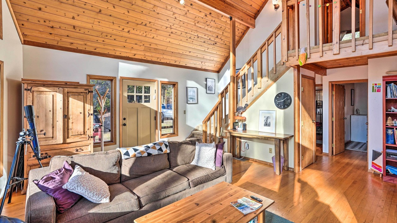 Photo of Livingroom in Otis