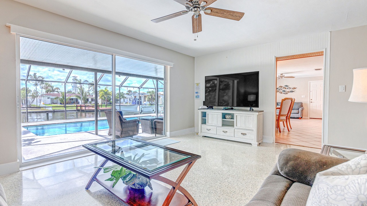 Photo of Livingroom in Venetian Way