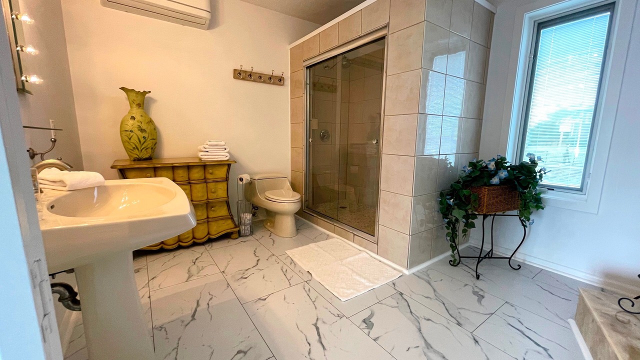 Photo of Bathroom in Little Nahant