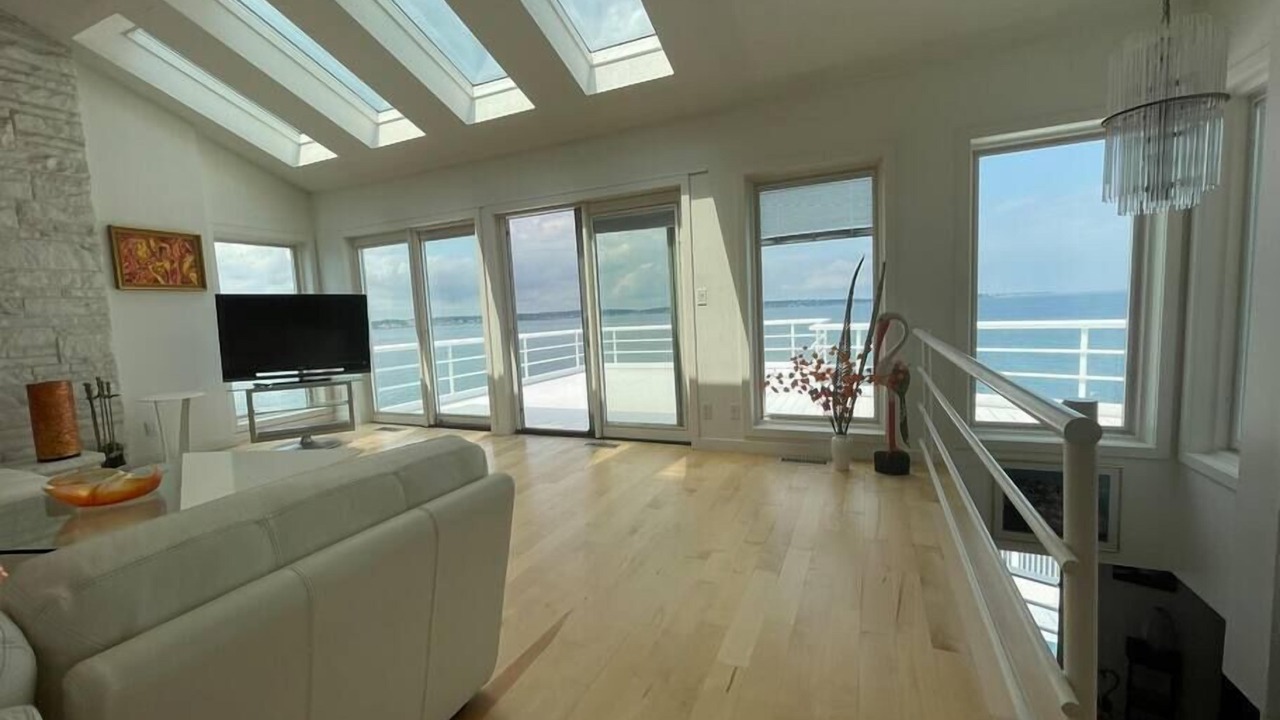 Photo of Livingroom in Little Nahant