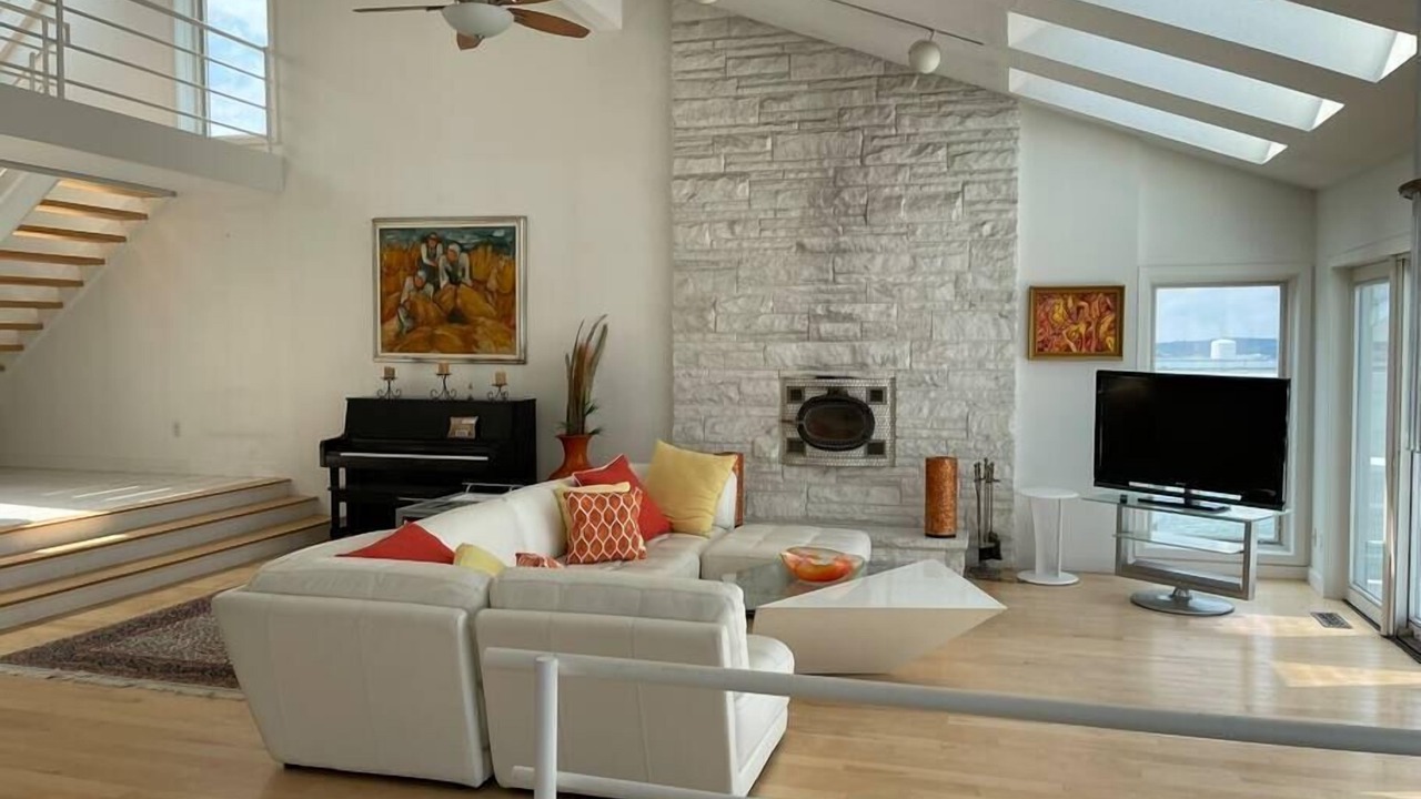 Photo of Livingroom in Little Nahant
