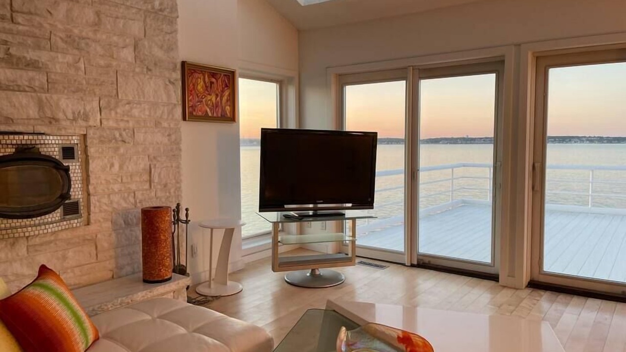 Photo of Livingroom in Little Nahant