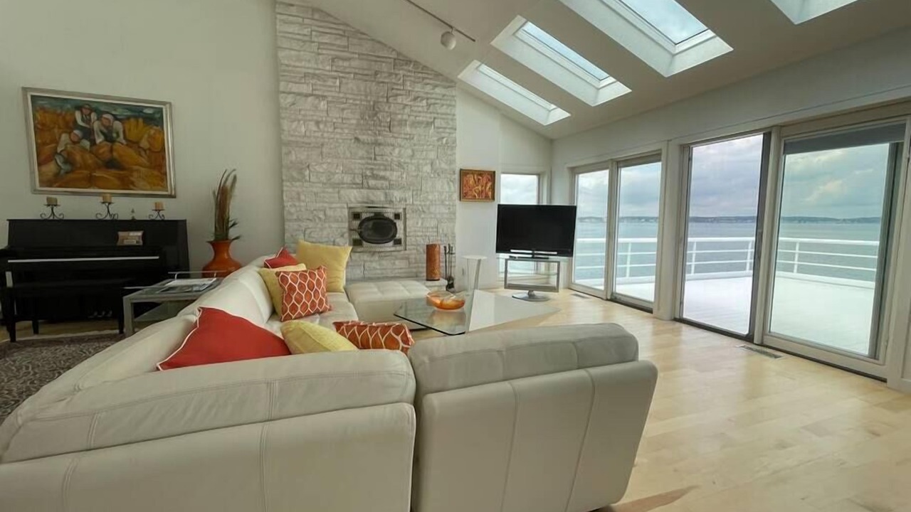 Photo of Livingroom in Little Nahant
