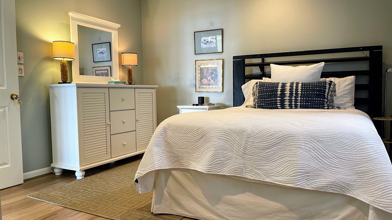 Photo of Bedroom in Prides Crossing