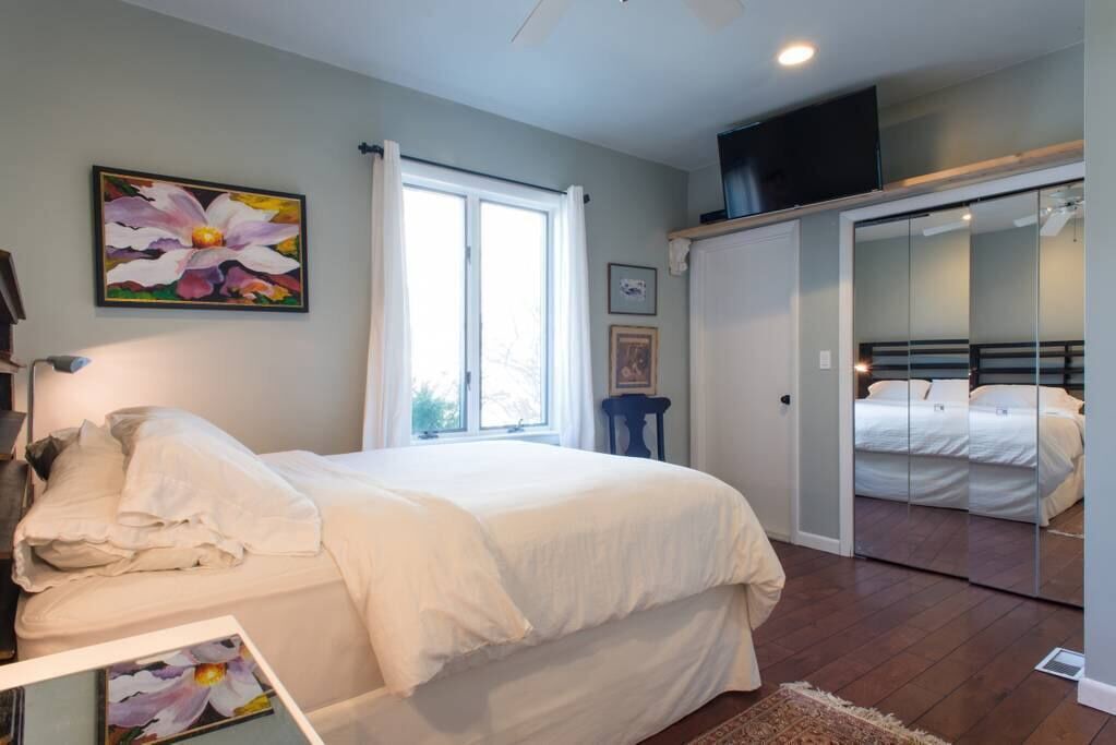 Photo of Bedroom in Prides Crossing