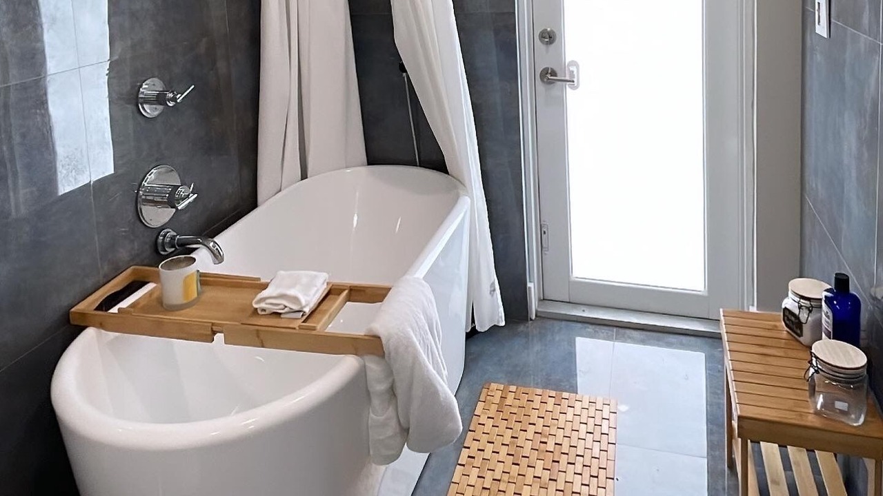 Photo of Bathroom in Davie