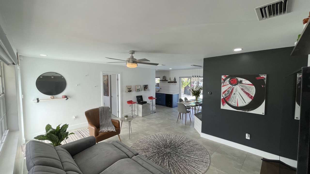 Photo of Livingroom in Davie