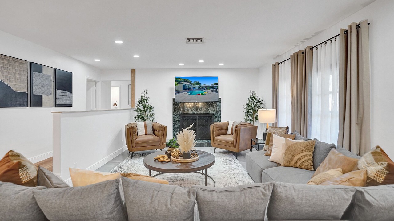 Photo of Livingroom in Davie