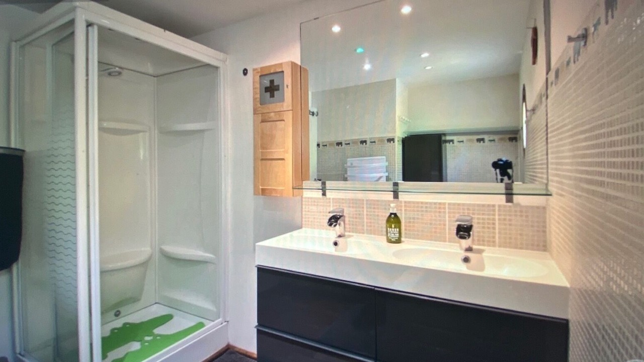 Photo of Bathroom in Saint-Michel-en-Greve