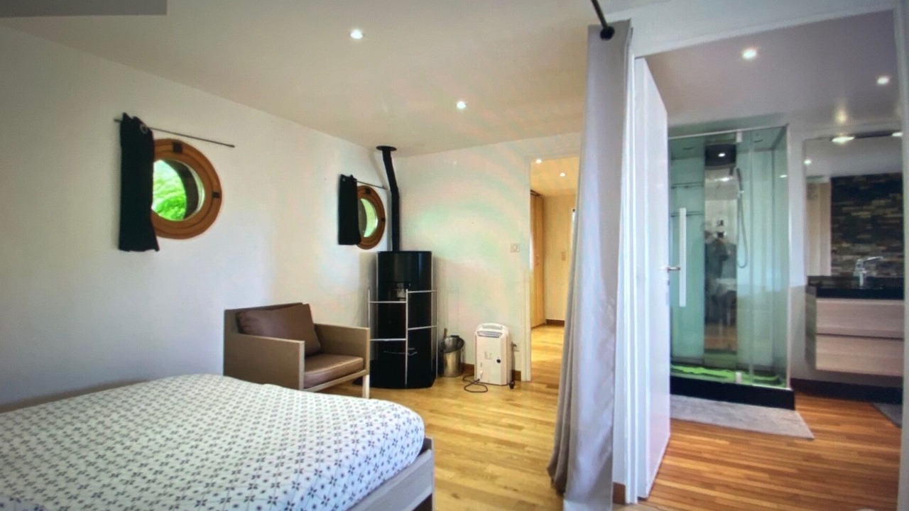 Photo of Bedroom in Saint-Michel-en-Greve