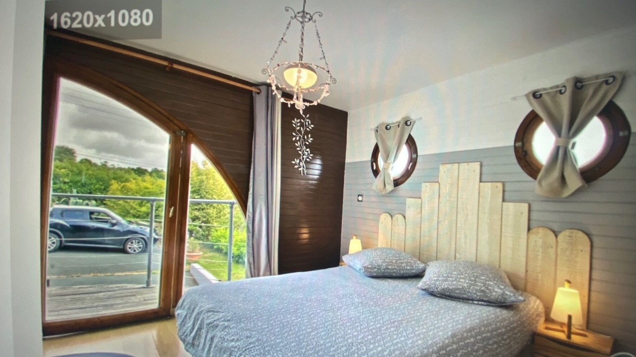 Photo of Bedroom in Saint-Michel-en-Greve