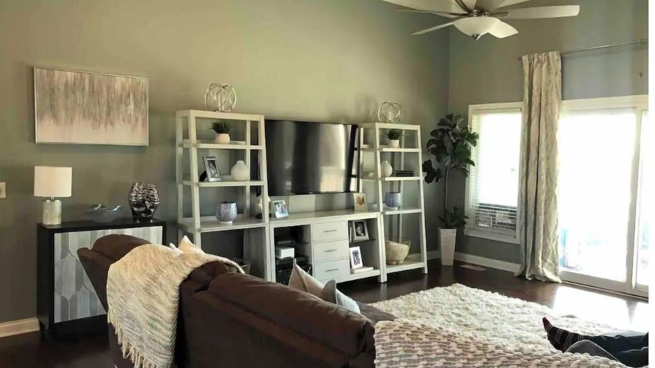 Photo of Livingroom in Charlestown