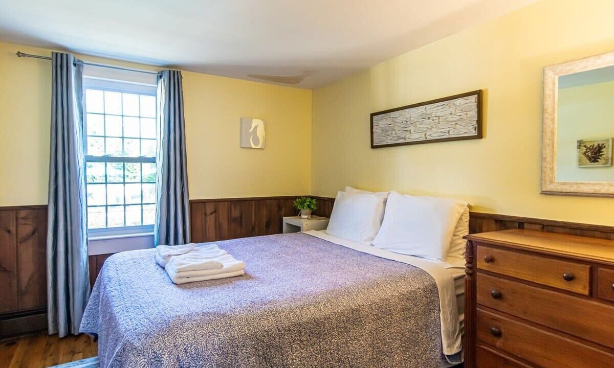 Photo of Bedroom in South Harwich