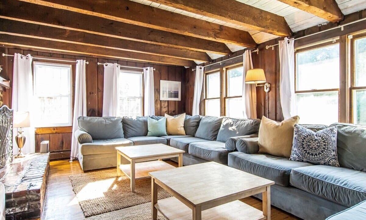 Photo of Livingroom in South Harwich