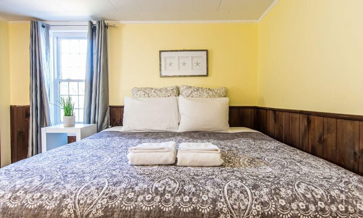 Photo of Bedroom in South Harwich
