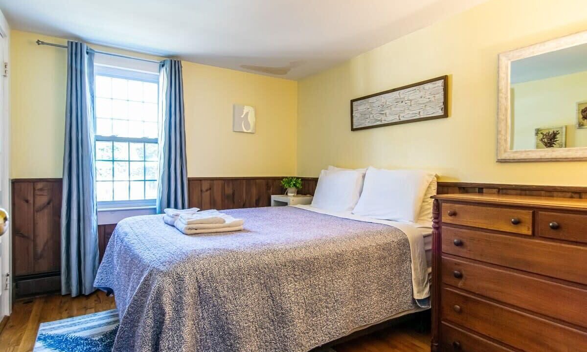 Photo of Bedroom in South Harwich