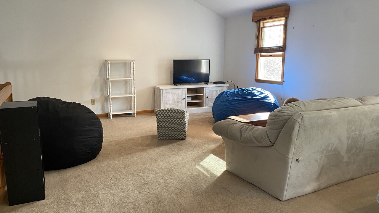 Photo of Livingroom in Northwest Harwich
