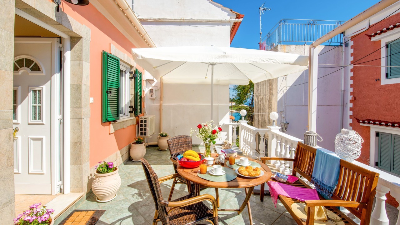 Photo of Others in Gaios
