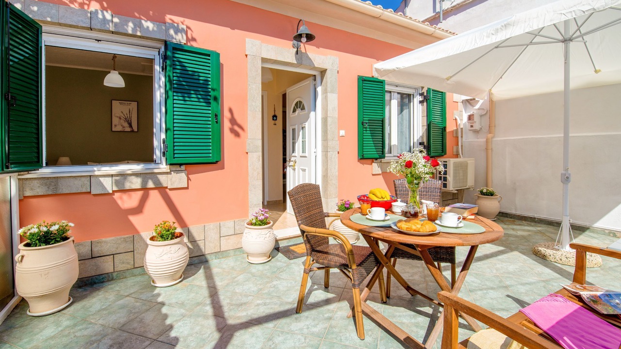 Photo of Others in Gaios