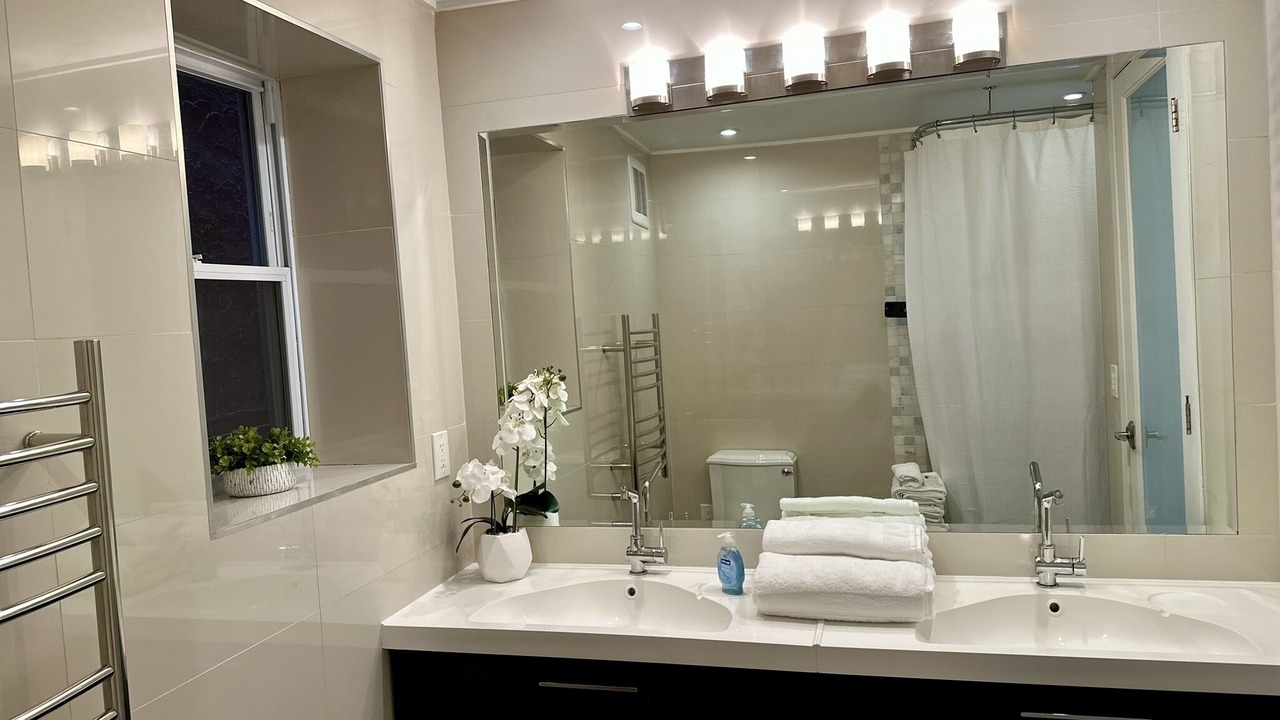 Photo of Bathroom in North Bergen