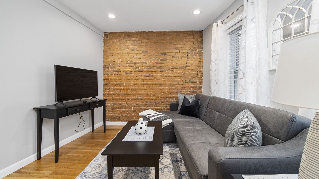 Photo of Livingroom in North End