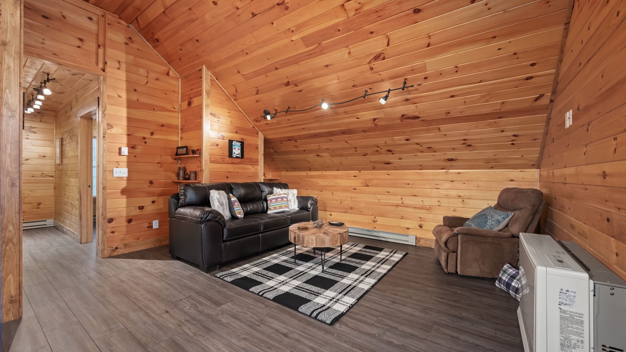 Photo of Livingroom in Boonville