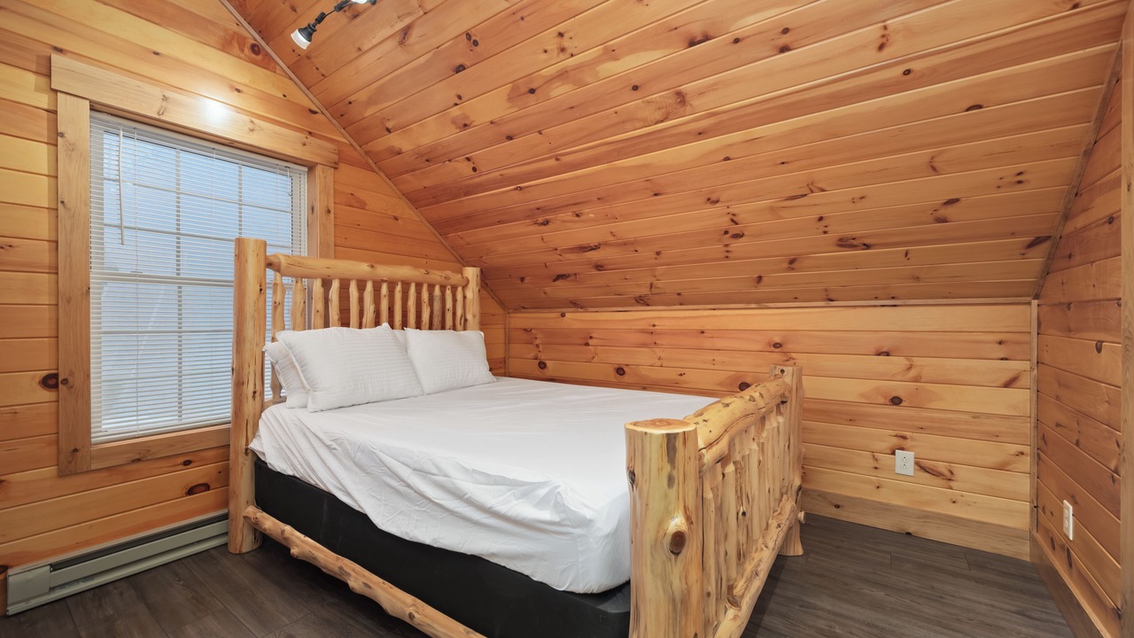 Photo of Bedroom in Boonville
