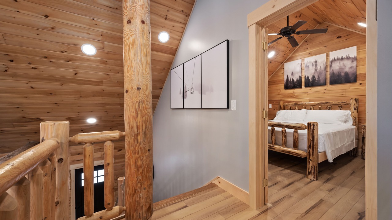 Photo of Bedroom in Boonville