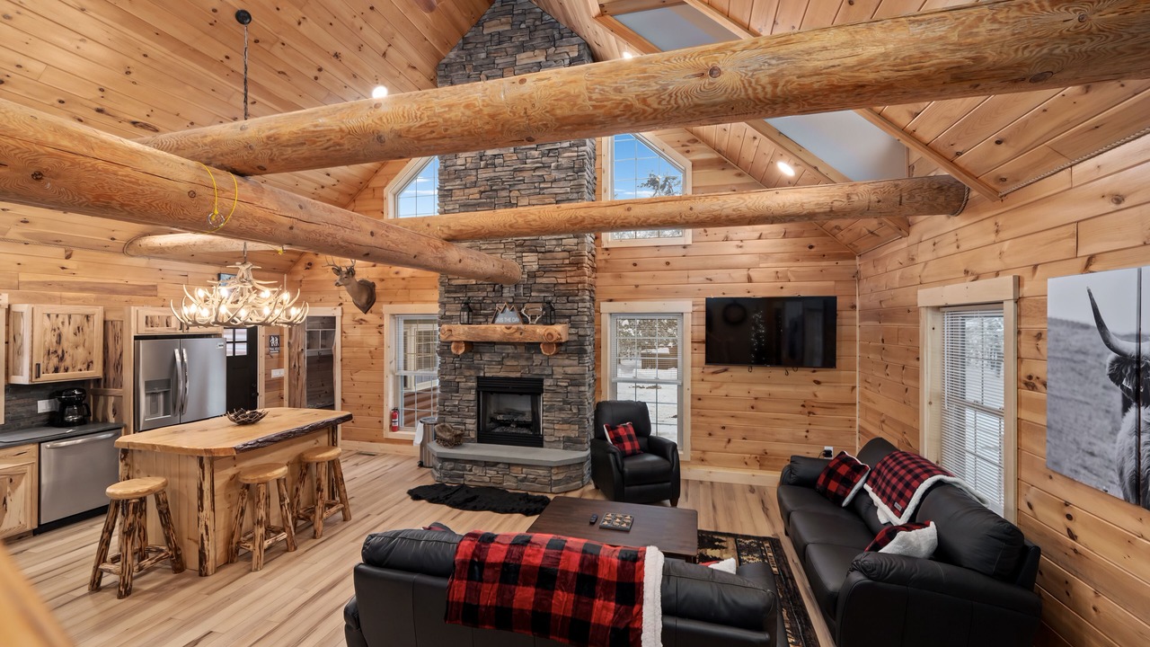 Photo of Livingroom in Boonville