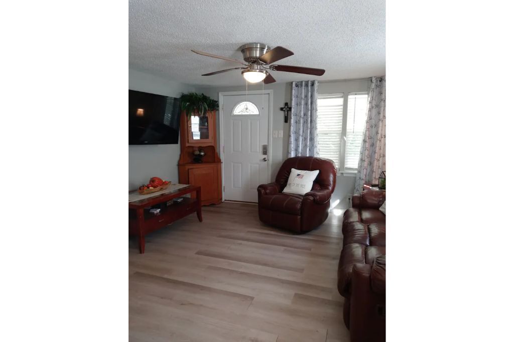Photo of Livingroom in Tallahassee