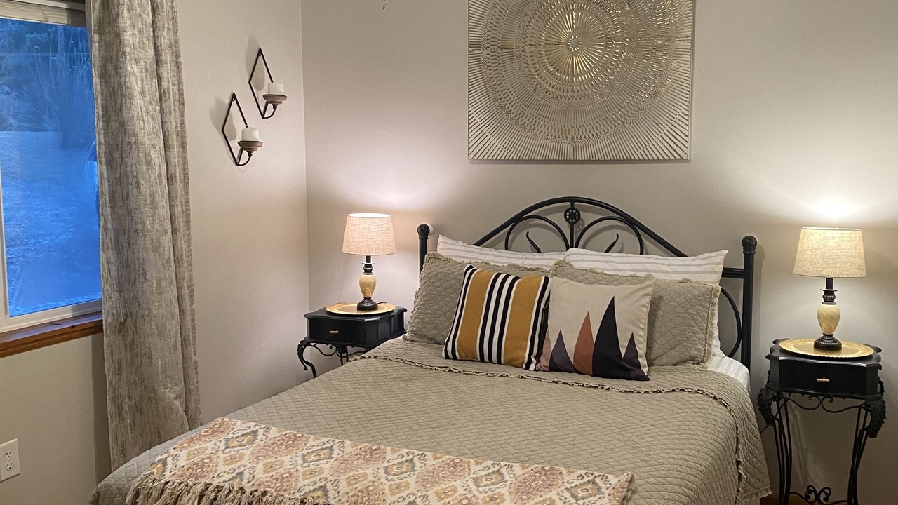 Photo of Bedroom in Cobden