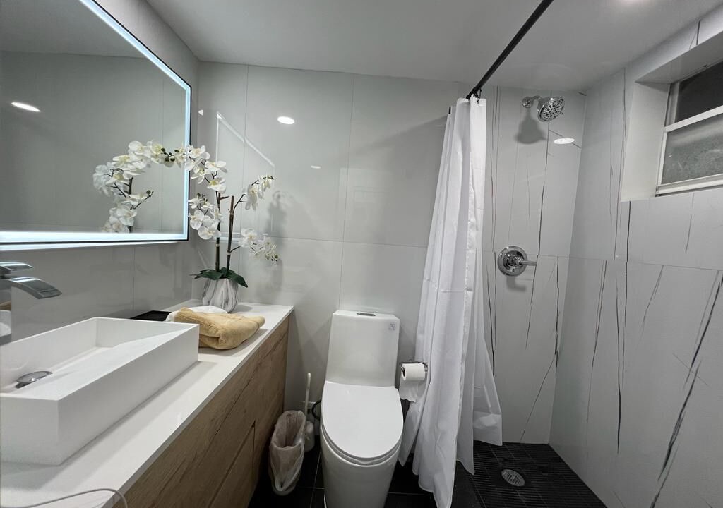 Photo of Bathroom in North Bay Village