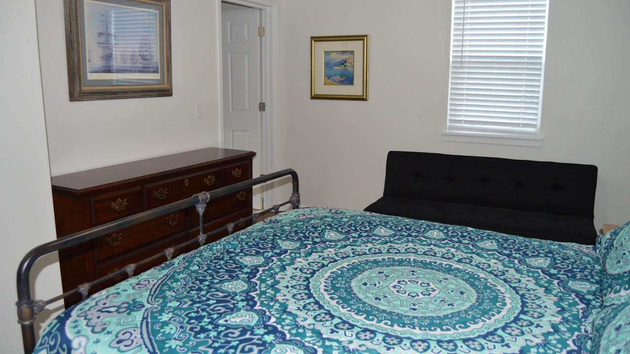 Photo of Bedroom in Lakeside