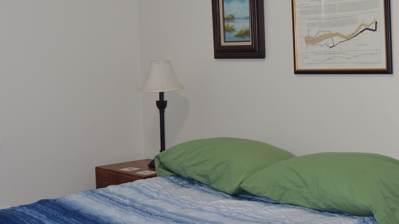 Photo of Bedroom in Lakeside