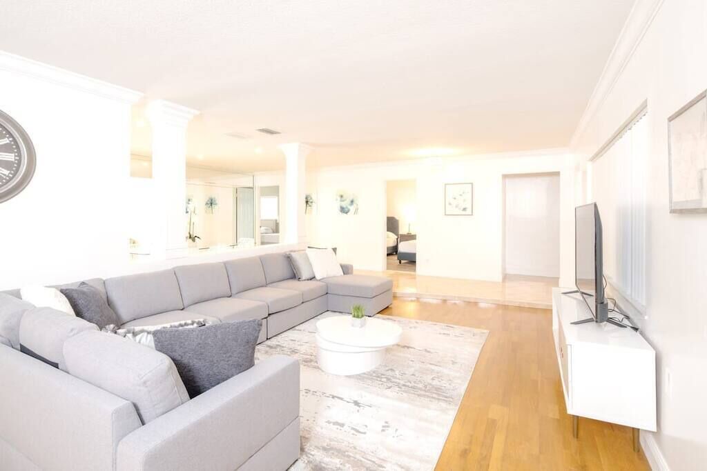 Photo of Livingroom in Pembroke Pines