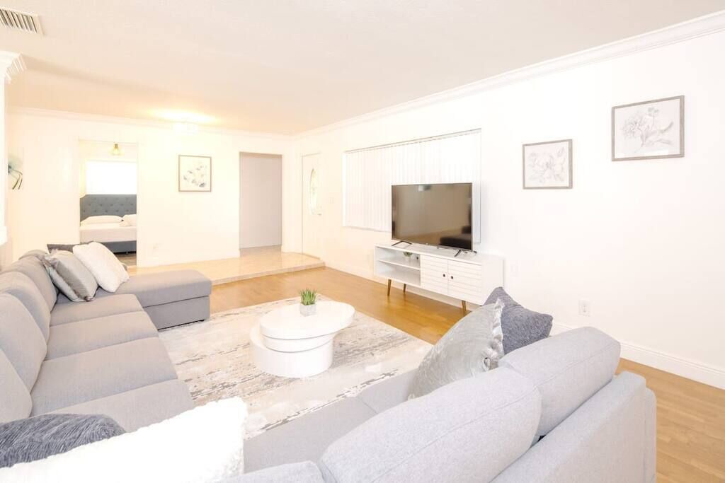 Photo of Livingroom in Pembroke Pines