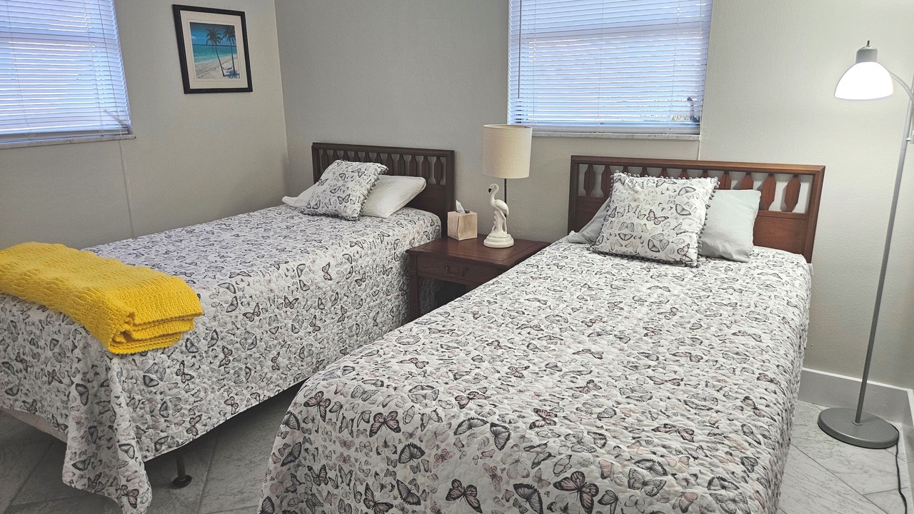 Photo of Bedroom in Golden Beach