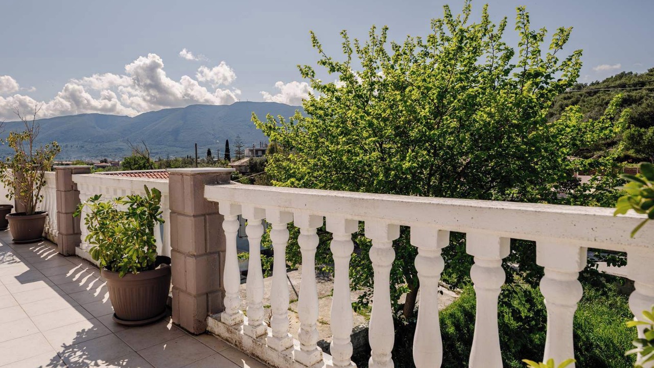Photo of Patio Balcony in Alikanas