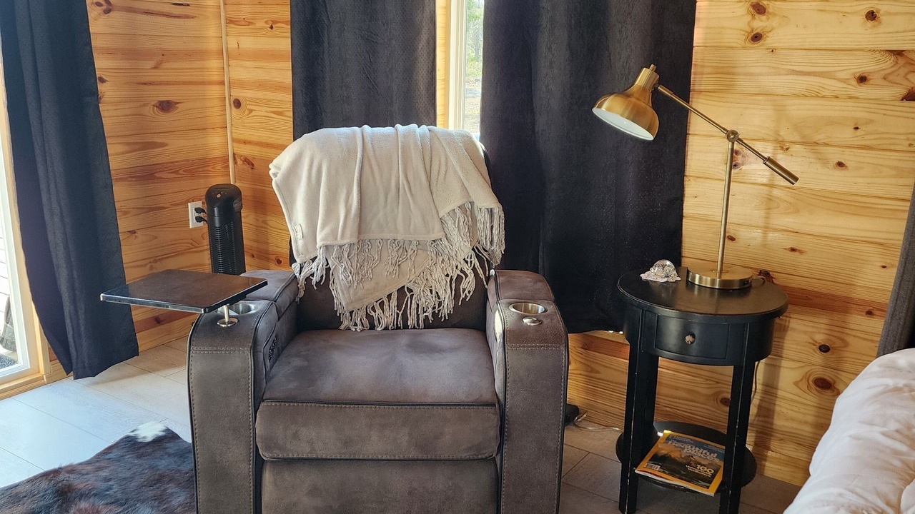 Photo of Livingroom in Perry