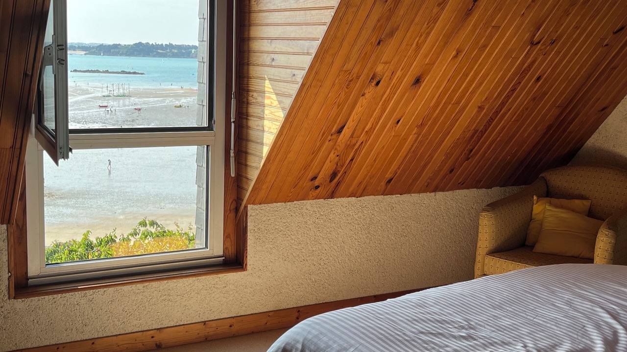 Photo of Bedroom in Lancieux