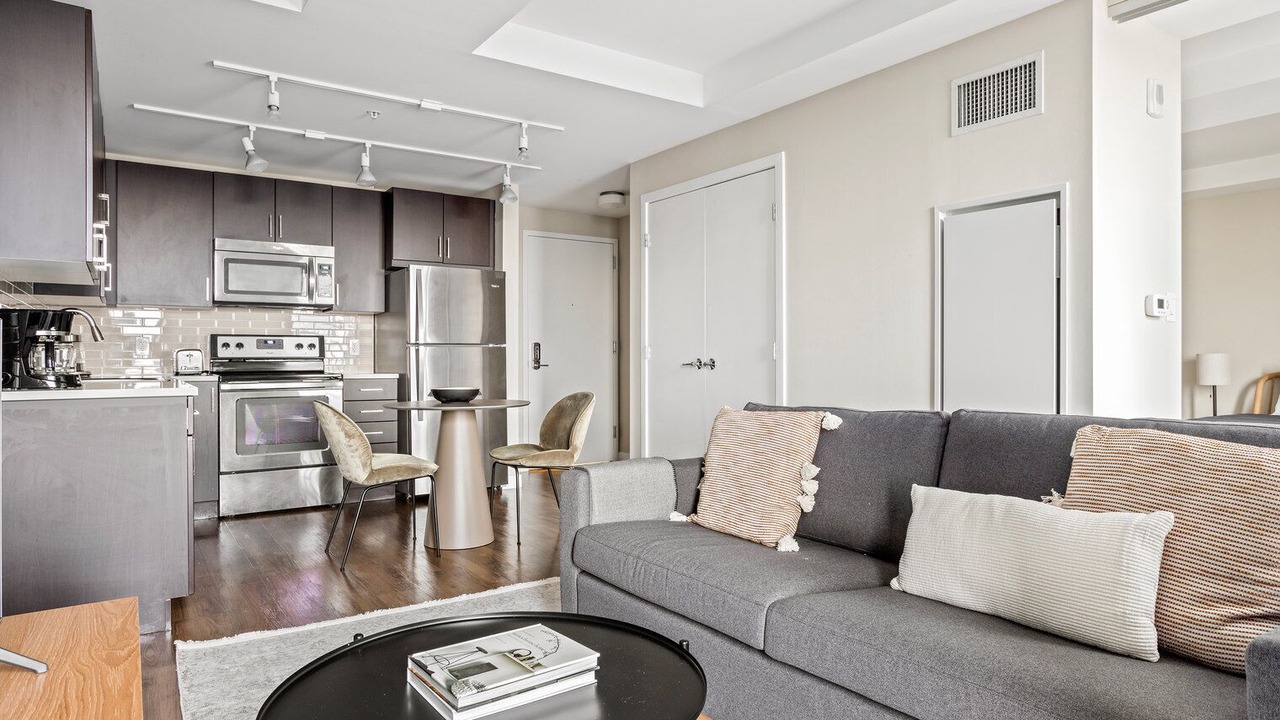Photo of Livingroom in Theatre District